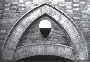 Stemma di Siena, Porta laterale Castello di Farnetella